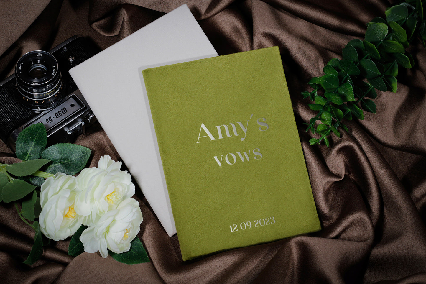 His and Her Books of Wedding Vows, Velvet Vow Cases For Bride And Groom, Custom Made Wedding Vow Booklets, Personalized Bridal Shower Gift